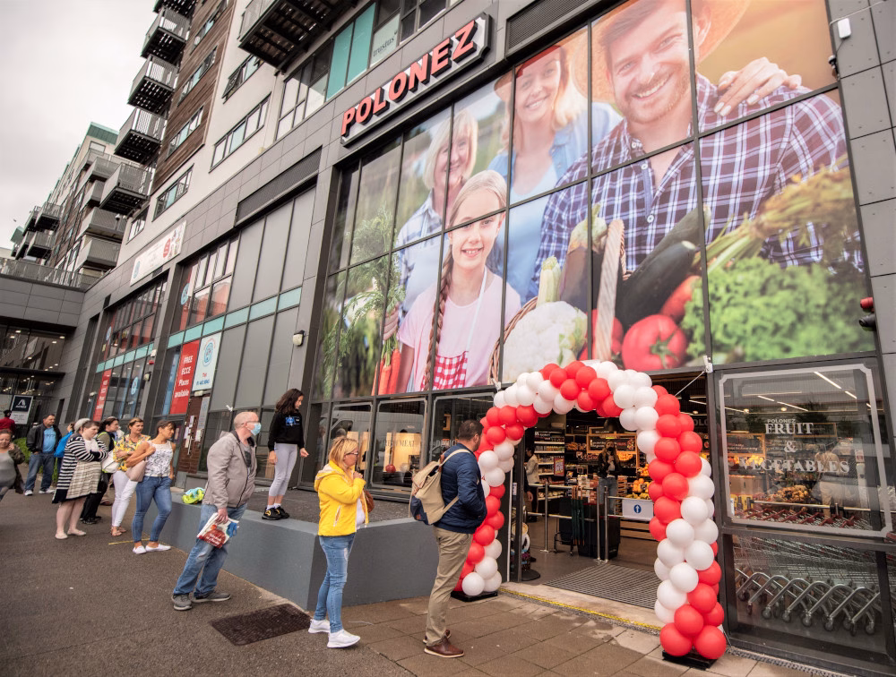 Supermarketurile unui basarabean cu produse din România și Europa de Est au cucerit Irlanda Supermarketurile unui basarabean cu produse din România și Europa de Est au cucerit Irlanda